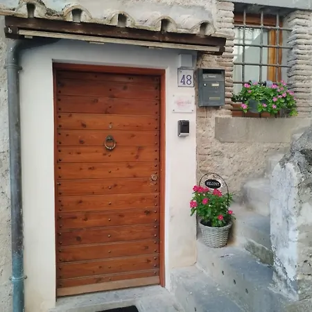 La Casa Di Fabiola * Bracciano (Rome)